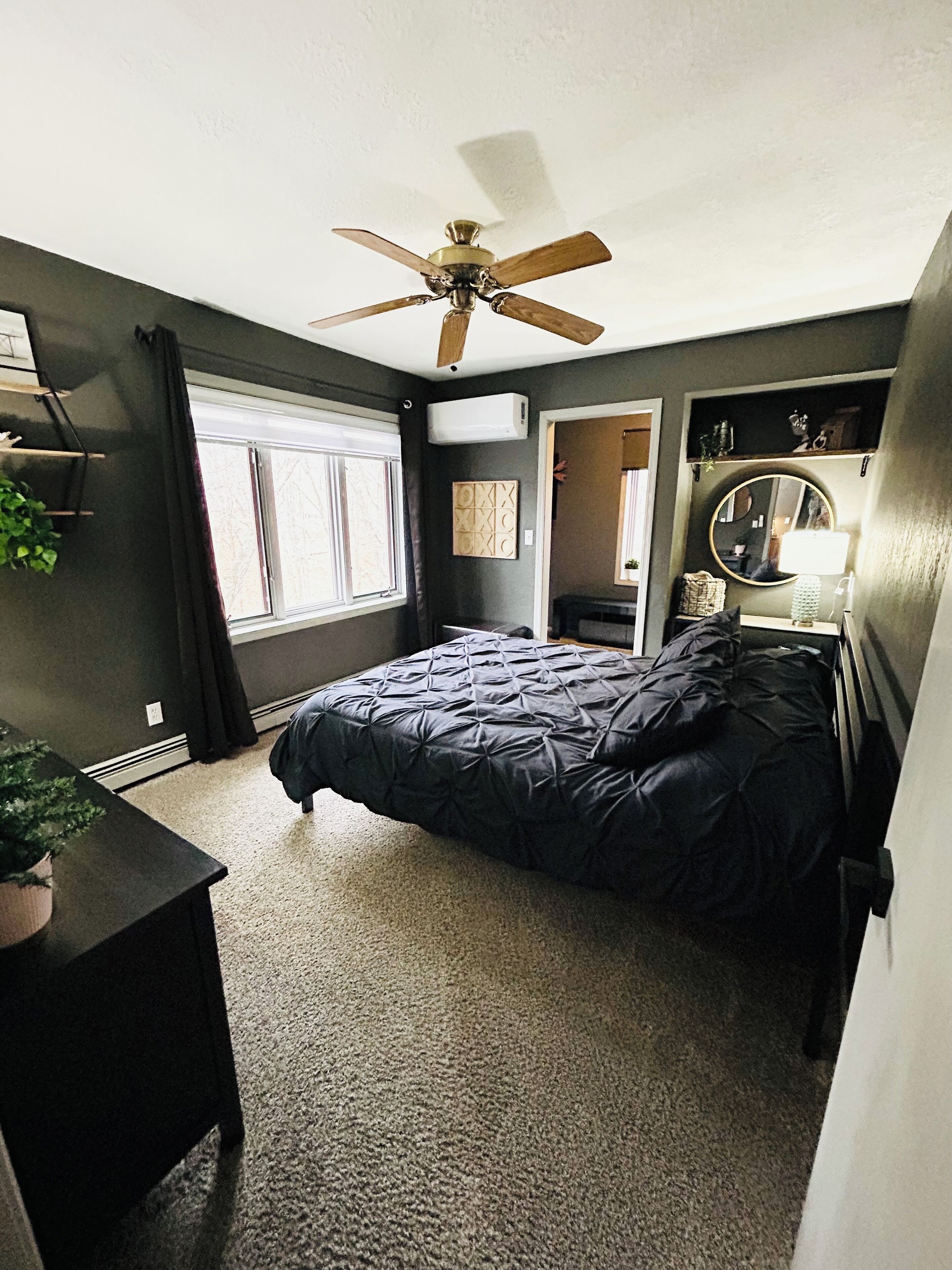 4 bedrooms, in-room safe, iron/ironing board, WiFi (free)