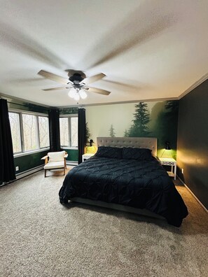 4 bedrooms, in-room safe, iron/ironing board, free WiFi