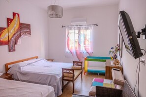 2 bedrooms, WiFi - Casa Vacanza "Apri il Cancello e sei in Acqua" (Vibo Marina)
