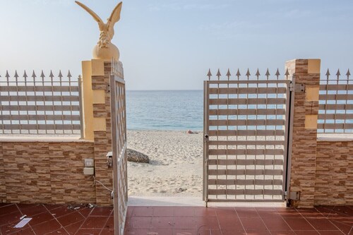 Casa Vacanza "Apri il Cancello e sei in Acqua"