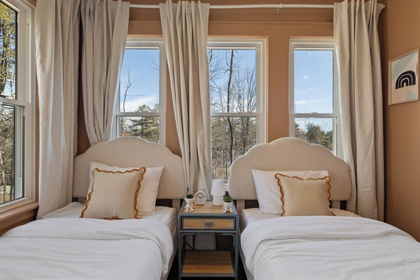 10 dormitoris, planxa i posts de planxar, wifi i roba de llit