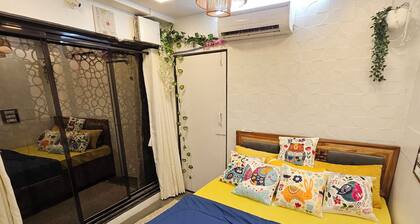 The PaliHideaway- Hidden Gem in Pali Hill, Bandra