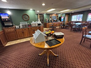 Free daily buffet breakfast - Fairbridge Inn & Suites McAlester (McAlester)