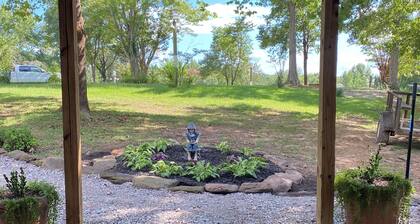 Spacious Farmhouse in Quiet Private Community 7Bedroom 4.5 Bathrooms