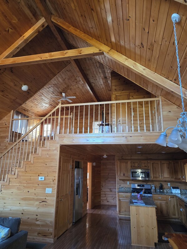 Fridge, microwave, oven, stovetop - Luxury Cabin Gateway in Blue Ridge. Mountain Views, Hot Tub
& More. Book now. (Blue Ridge)