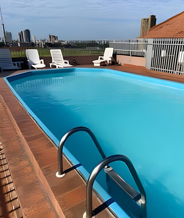 Apartment | Pool | Indoor pool, outdoor pool - APTO decorado 5 hospedes AC e piscina (Foz do Iguaçu)