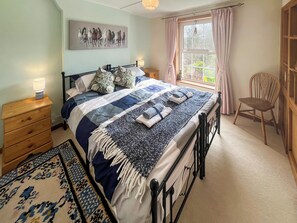 3 bedrooms, free WiFi, bed sheets