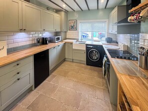 Dishwasher, cookware/dishes/utensils