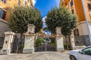 Property grounds - Casa Maria Teresa by Rentbeat (Roma)