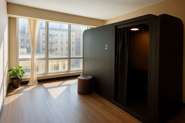 Business Shared Dormitory, Mixed Dorm | Free WiFi