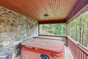 Bain à remous extérieur