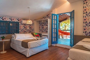 Neljän hengen deluxe-huone, rantanäköala (TAORMINA) | Ilmainen Wi-Fi