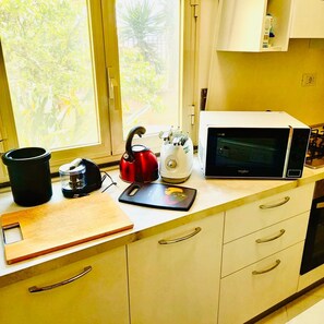 Fridge, microwave, oven, stovetop - A beautiful residence with breathtaking sea views (Porto Empedocle)