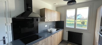 Small house entirely renovated, 2 minutes from the medieval site of Bridiers