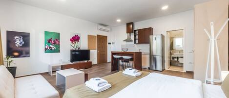 1 makuuhuone, silitysrauta/-lauta, Wi-Fi, vuodevaatteet