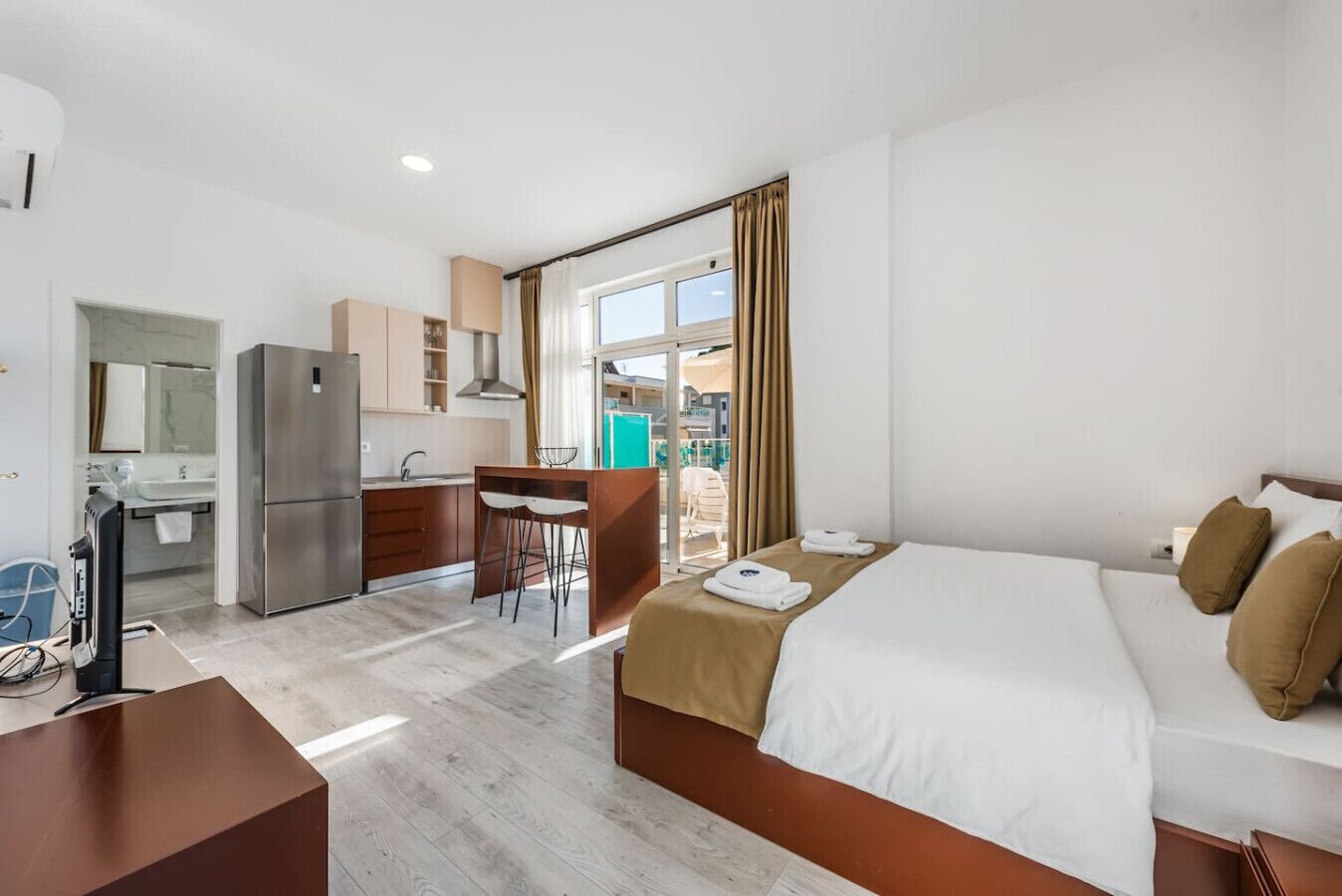 Ferros/tábuas de passar roupa, Wi-Fi, roupa de cama