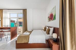 Iron/ironing board, WiFi, bed sheets - Stylish Studio with Spacious Balcony -Trendafili by PikHost (Gjiri i Lalzit)