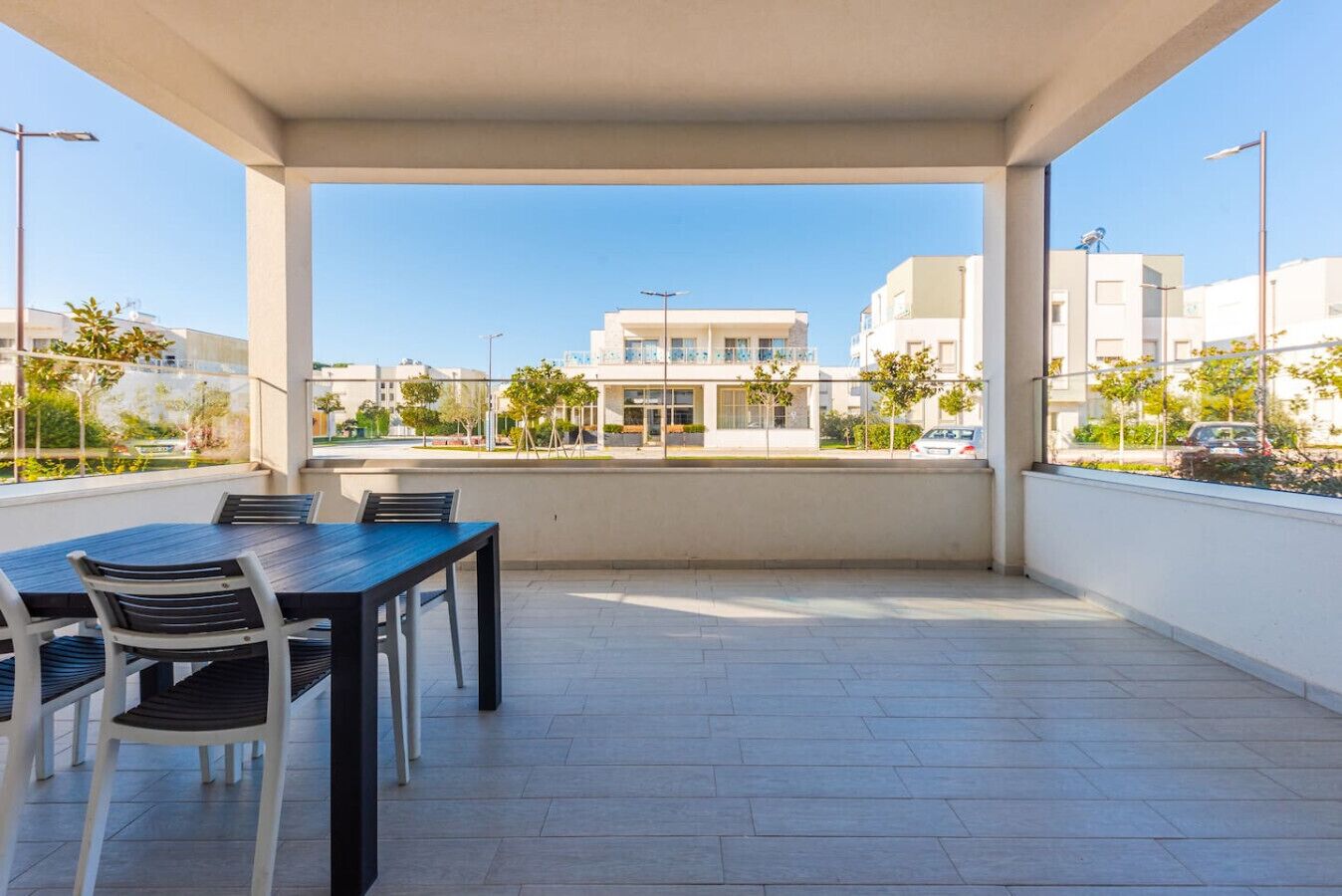 屋外ダイニングエリア