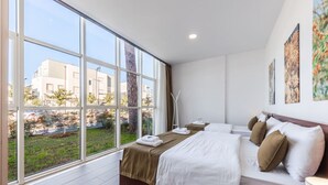 熨斗/熨衫板、Wi-Fi、床單