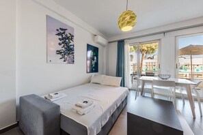 1 chambre, fer et planche à repasser, Wi-Fi, draps fournis