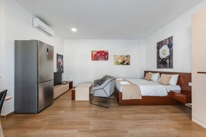 1 bedroom, iron/ironing board, WiFi, bed sheets - Lovely Studio with Seaview - Margarita by PikHost (Gjiri i Lalzit)