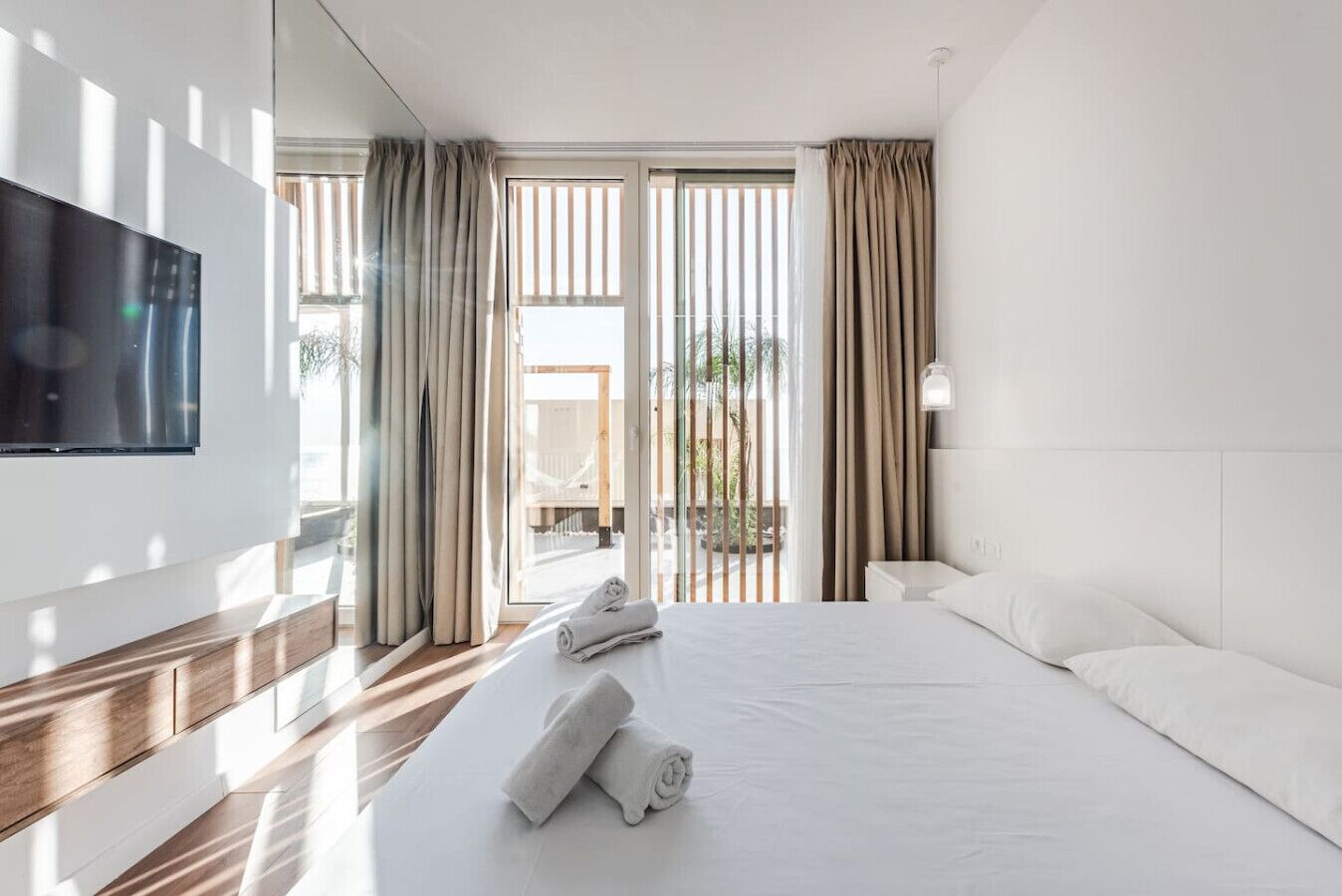 2 habitaciones, tabla de planchar con plancha y wifi gratis 