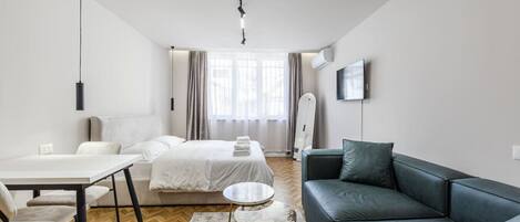 Iron/ironing board, WiFi