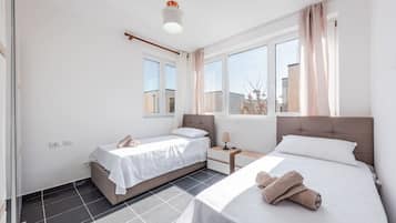 2 dormitorios, tabla de planchar con plancha, wifi y ropa de cama