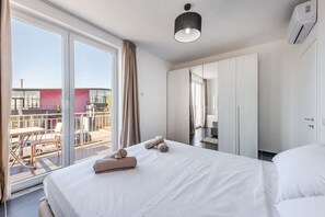 2 habitaciones, tabla de planchar con plancha, wifi y ropa de cama 