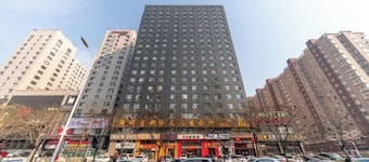 Yisu Light Luxury Hotel Apartment (Taiyuan South Railway Station North America N1 Branch)