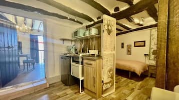 1 habitación, wifi gratis y ropa de cama