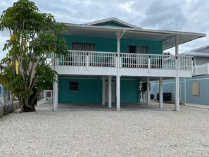 Exterior - Beautiful apartment two mins away from the beach! (Fort Myers Beach)