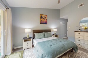 2 bedrooms, Internet, bed sheets