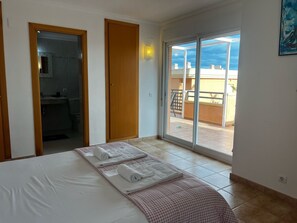 Apartment, Smoking | 2 bedrooms