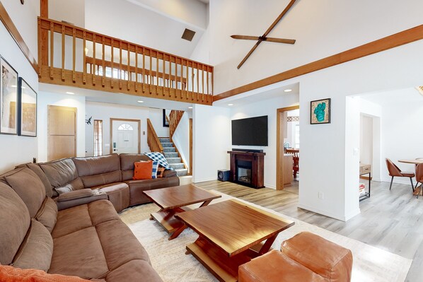 Télévision, cheminée