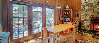 4 BD  W/ Lake Access, Grill, Fire Pit, A/C, Optional Dock