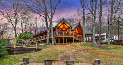 Charming cottages with serene mountain views w/firepit