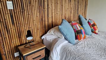 Individually furnished, desk, laptop workspace, free WiFi