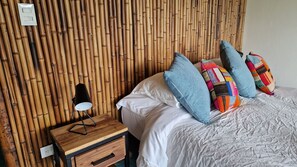 Individually furnished, desk, laptop workspace, free WiFi - Casa Tien (Salento)