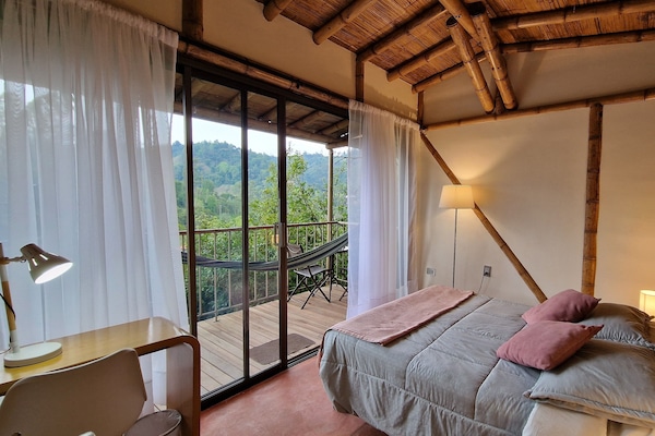 Individually furnished, desk, laptop workspace, free WiFi