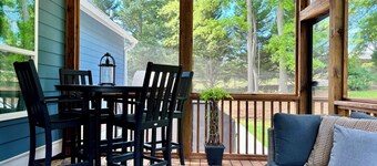 Newly Built 5BR/5.5 BR, 6 Miles to UGA, Fire Pit