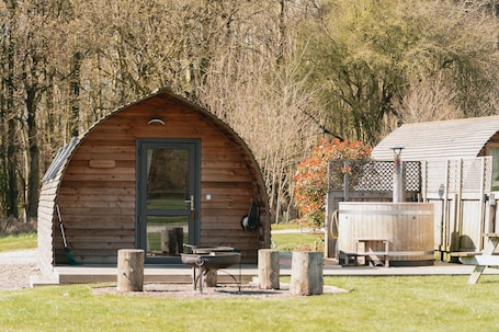 Terrace/patio. Ensuite Family Cabin with Private Hot Tub