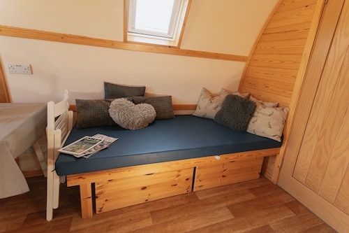Large-Accessible Hot Tub-Cabine-SDB privée avec douche