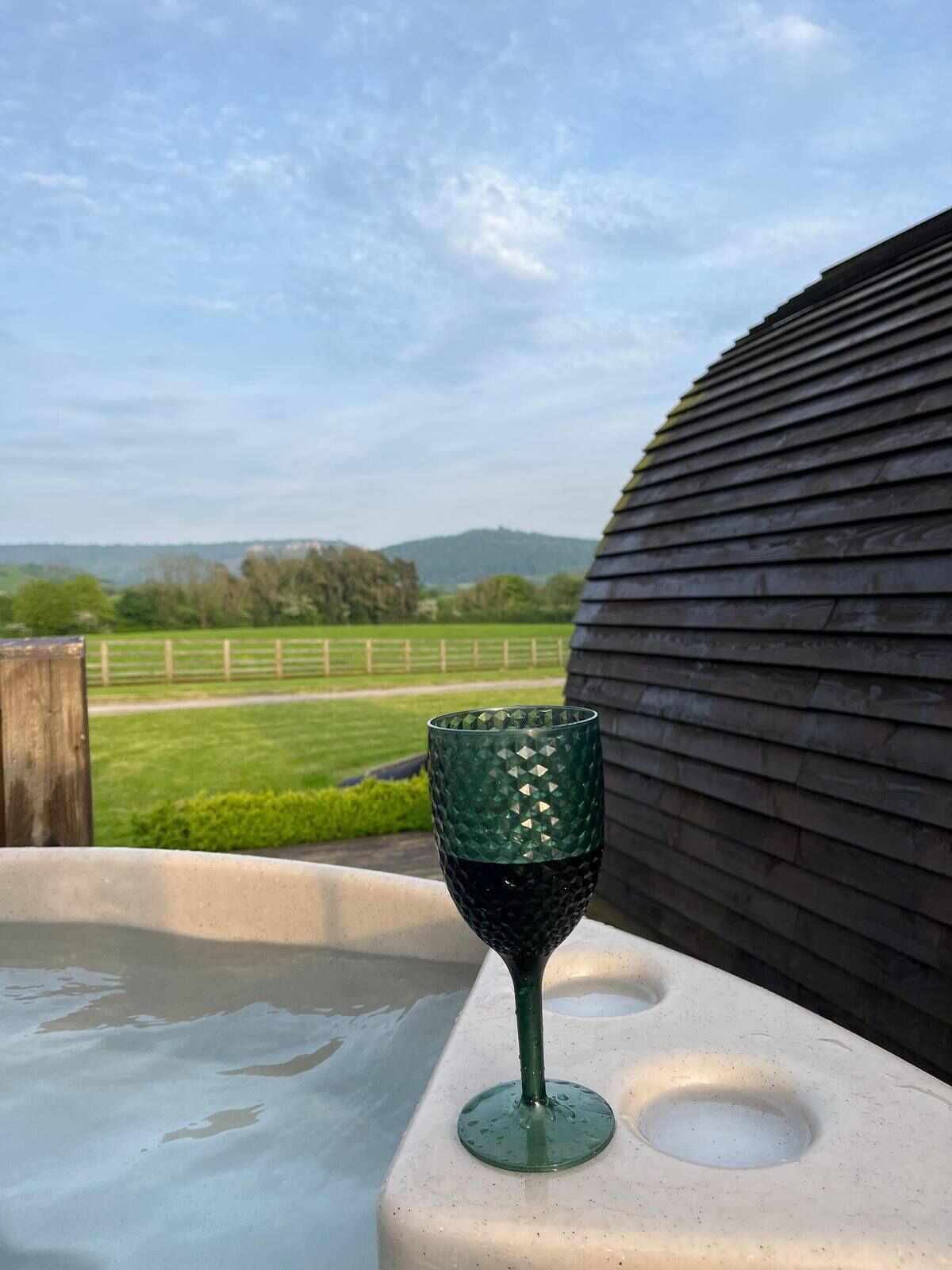 Hot Tub / whirlpool bath (Outdoor)