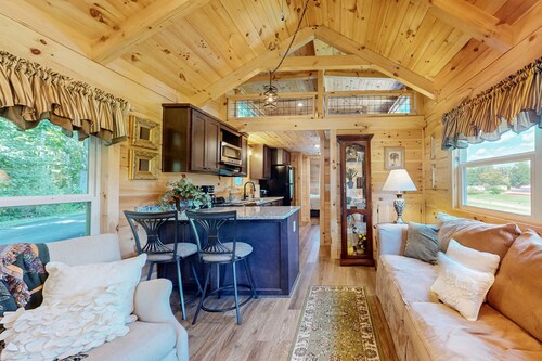 2 Tiny home cabins with private hot tubs, covered porches, & amazing views