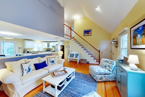 Een televisie, een dvd-speler, boeken en een stereo