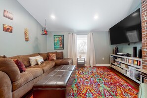 TV, fireplace, ping pong