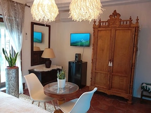 Dining - House with a pool, garden, incredible views, and a great location. (Jaén)