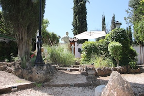 Property grounds - House with a pool, garden, incredible views, and a great location. (Jaén)