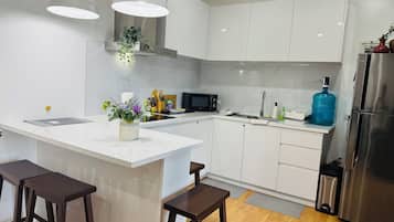 Family Double Room, Balcony, City View | Private kitchen